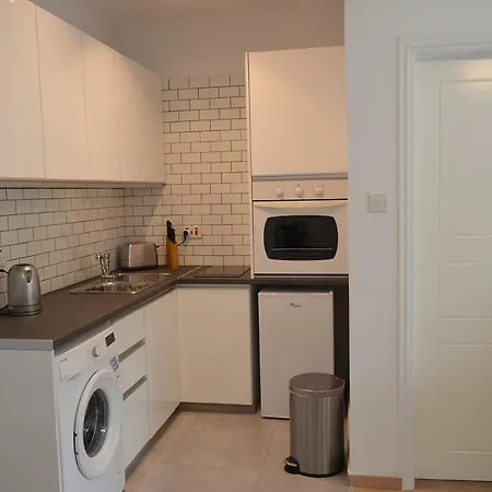 Ground Floor Apartman